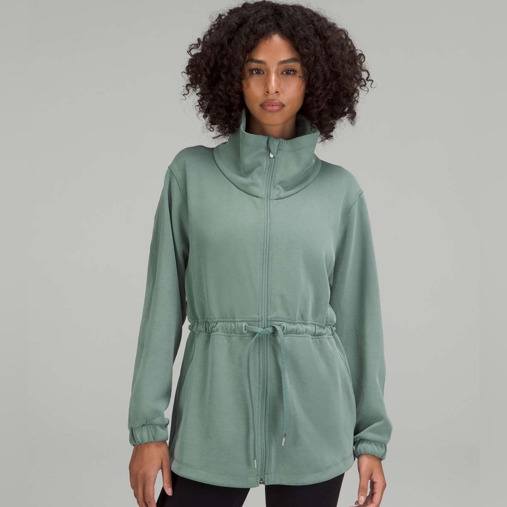 Lululemon softstreme cinch waist full zip Tidewater Teal Jacket size 6